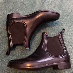 Chelsea style rain boots